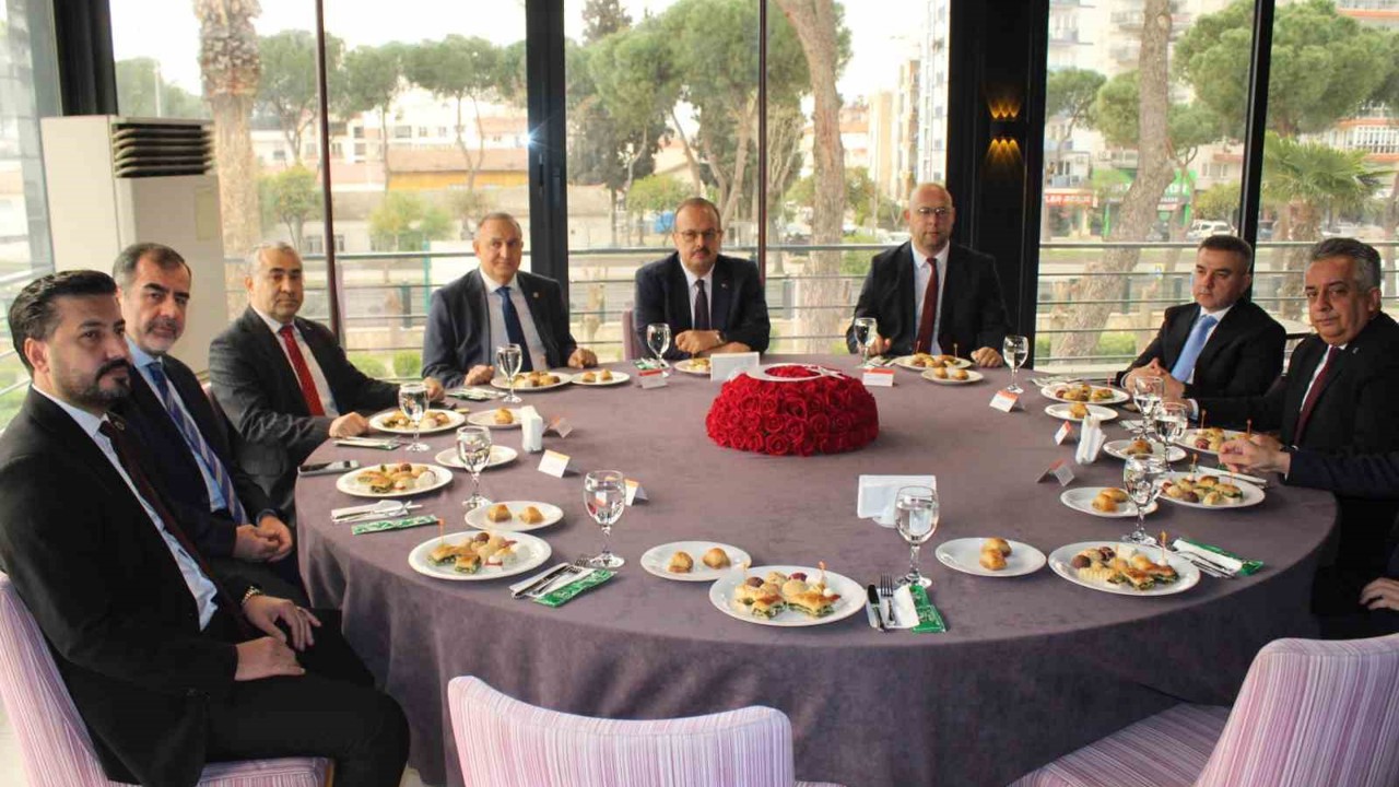 Aydın protokolü bayramlaştı
