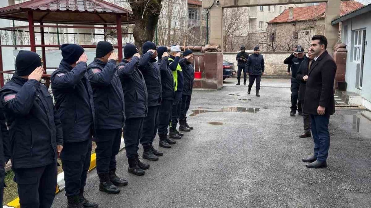 Tomarza’da güvenlik güçleriyle bayramlaşma ziyareti
