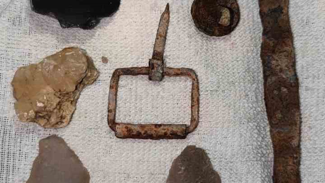 Botan Vadisi Milli Park’ta tarihi eser olduğu düşünülen objeler bulundu
