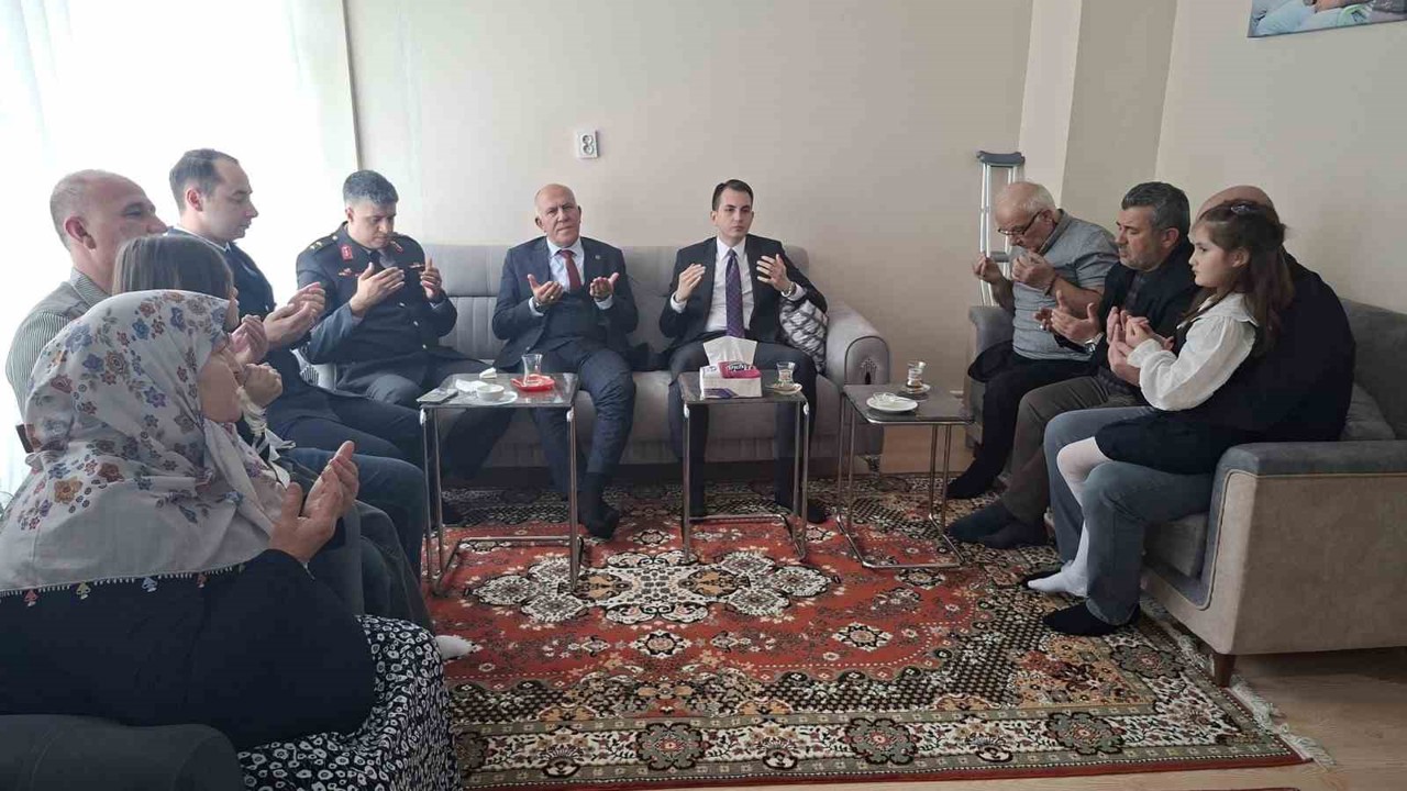 Hisarcık’ta şehit ailesi ve gazilere bayram ziyareti
