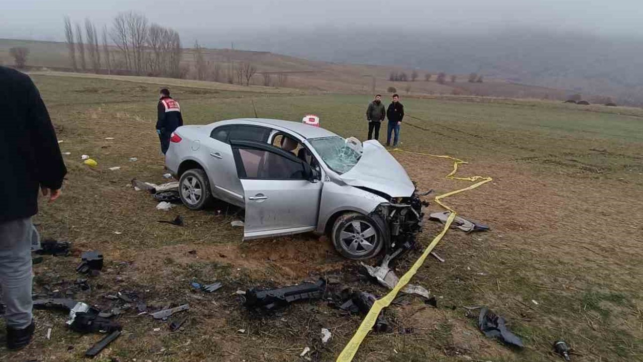 Yozgat’ta otomobiller çarpıştı: 1 ölü, 5 yaralı
