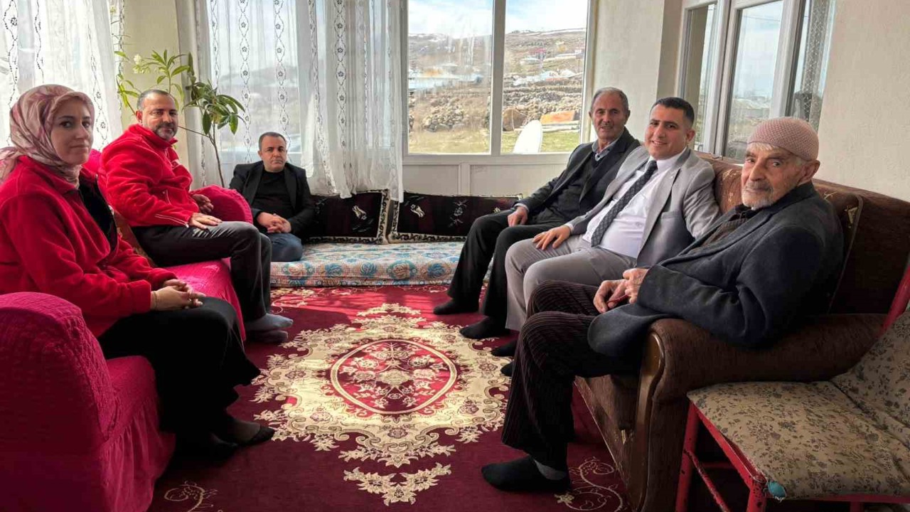 Kızılay’dan yalnız yaşayan yaşlılara bayram ziyareti
