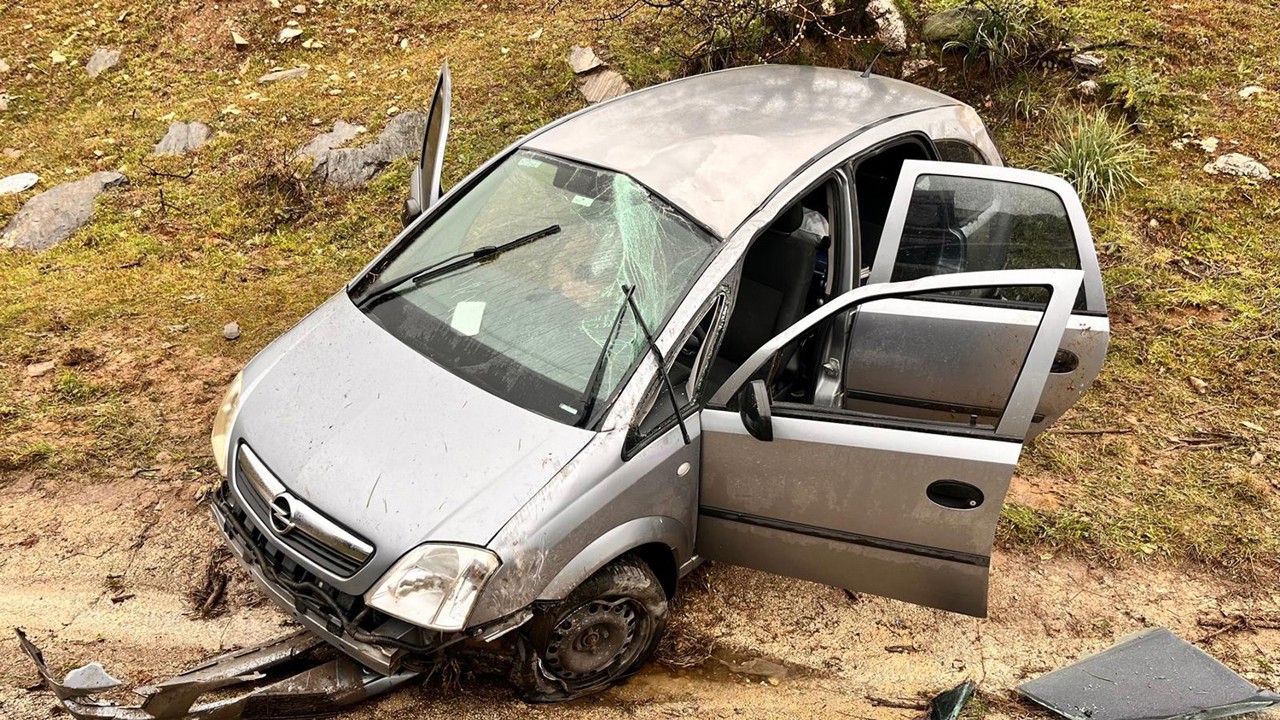 Otomobil şarampole uçtu: 1 yaralı
