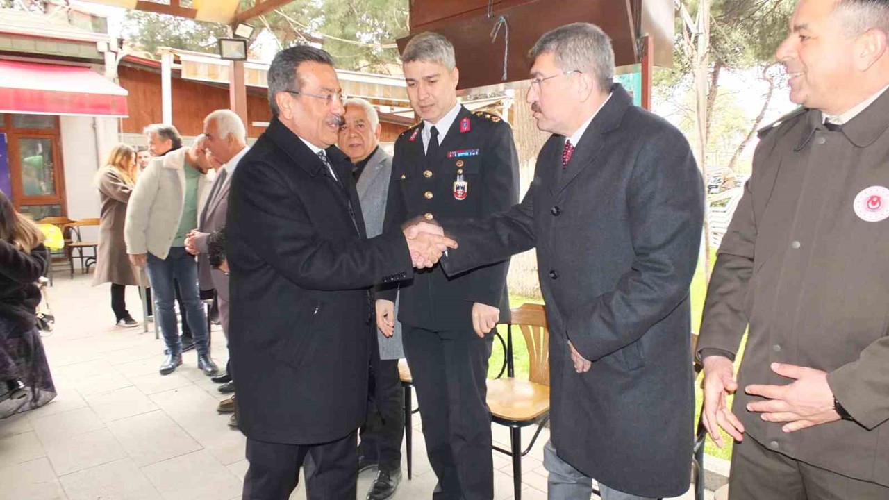 Burhaniye’de bayramlaşma töreni düzenlendi
