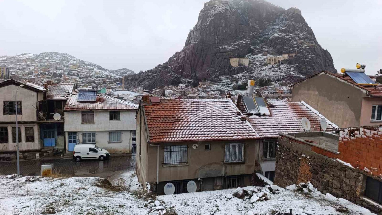 Afyonkarahisar’da kar yağışı
