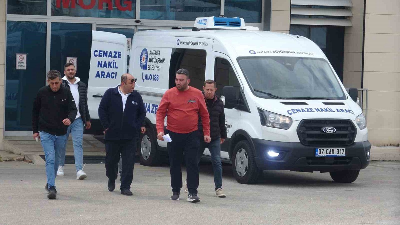 Market tartışmasında cinayete kurban giden 19 yaşındaki gencin cenazesi morgdan alındı
