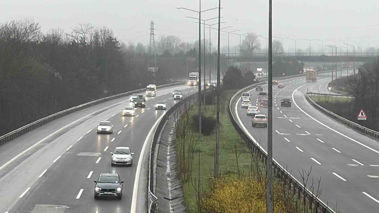 Düzce’de bayram dönüşü akıcı yoğunluk
