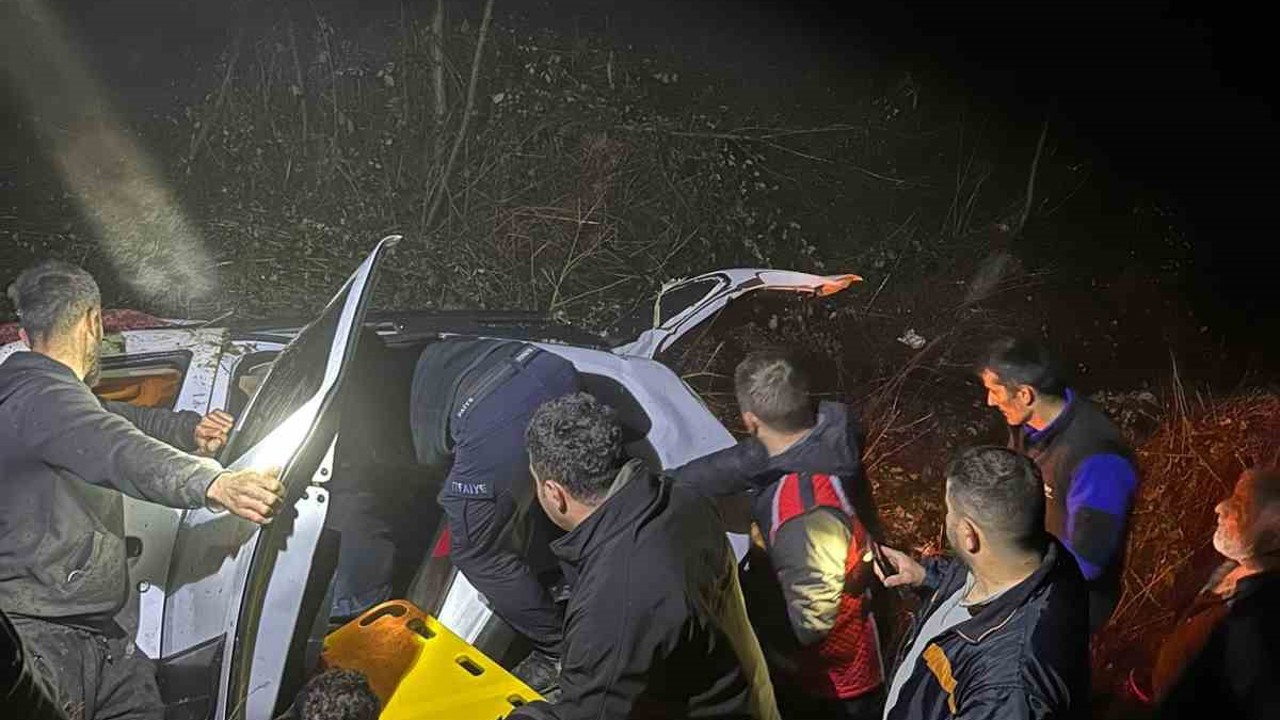 Sinop’ta otomobil uçuruma yuvarlandı: 7 yaralı
