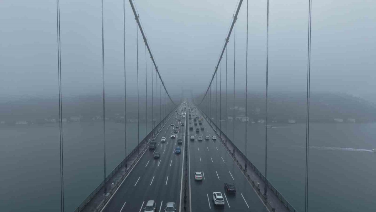 15 Temmuz Şehitler Köprüsü’nde havadan sis manzarası
