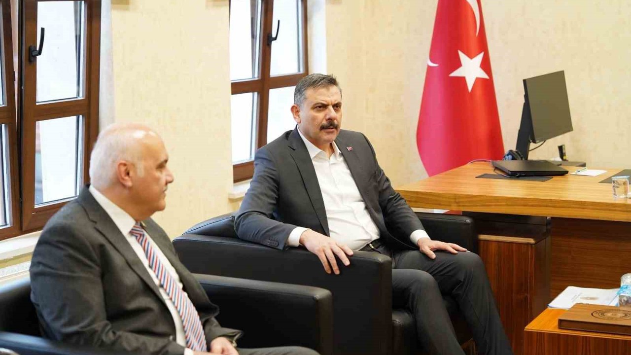 Bakan Çiftçi, Kızılcahamam İlçe Emniyet Müdürlüğü’nü ziyaret etti
