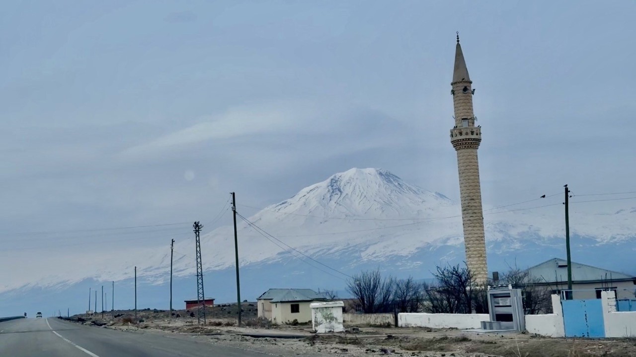 Ağrı Dağı’nın zirvesi göz kamaştırdı
