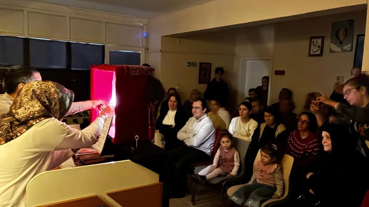 Bilecik’te özel ihtiyaçlı bireyler için Karagöz ve Hacivat gösterisi
