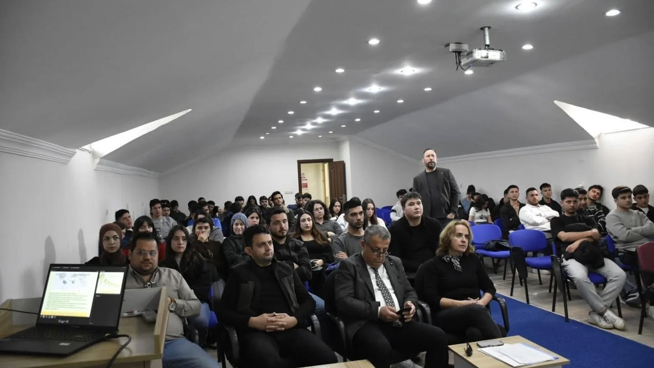 Köyceğiz Meslek Yüksek Okulu’nda ormancılık semineri düzenlendi
