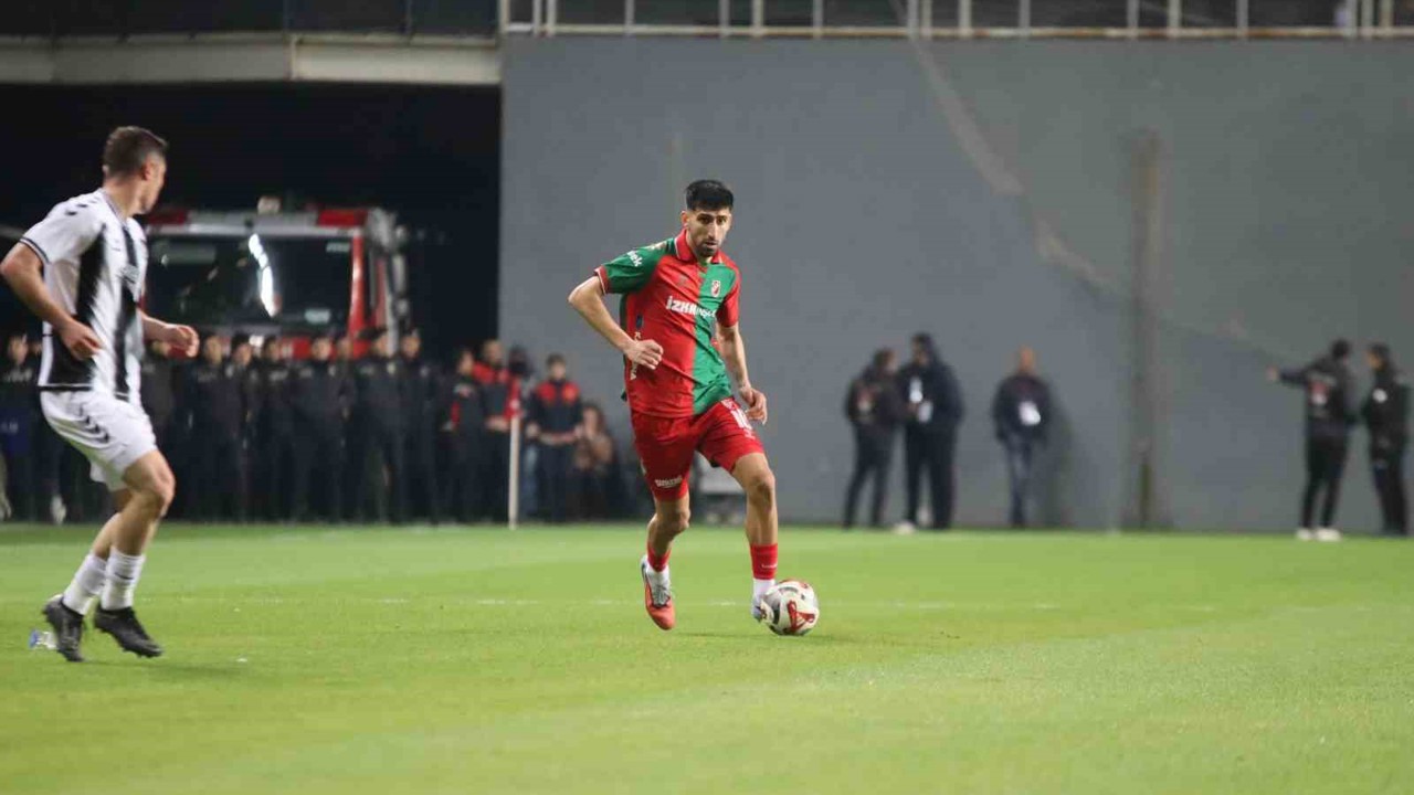 Karşıyaka’da Erhan Öztürk, 7 gollük katkıyla döndü
