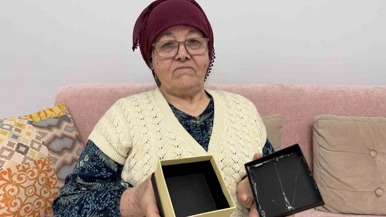 "Polisiz" diyerek kandırdılar, yaşlı kadının 2 milyonluk altını çaldılar

