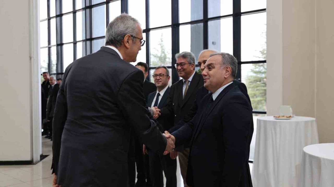 ERÜ’de bayramlaşma töreni düzenlendi
