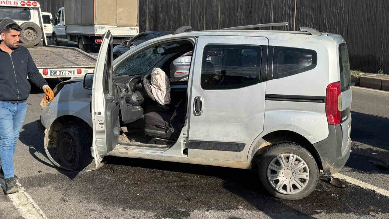 Diyarbakır’da düğün konvoyunda kaza: 3 yaralı
