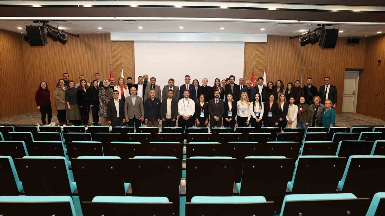 ALKÜ’de Alanya’nın su yönetimi masaya yatırıldı
