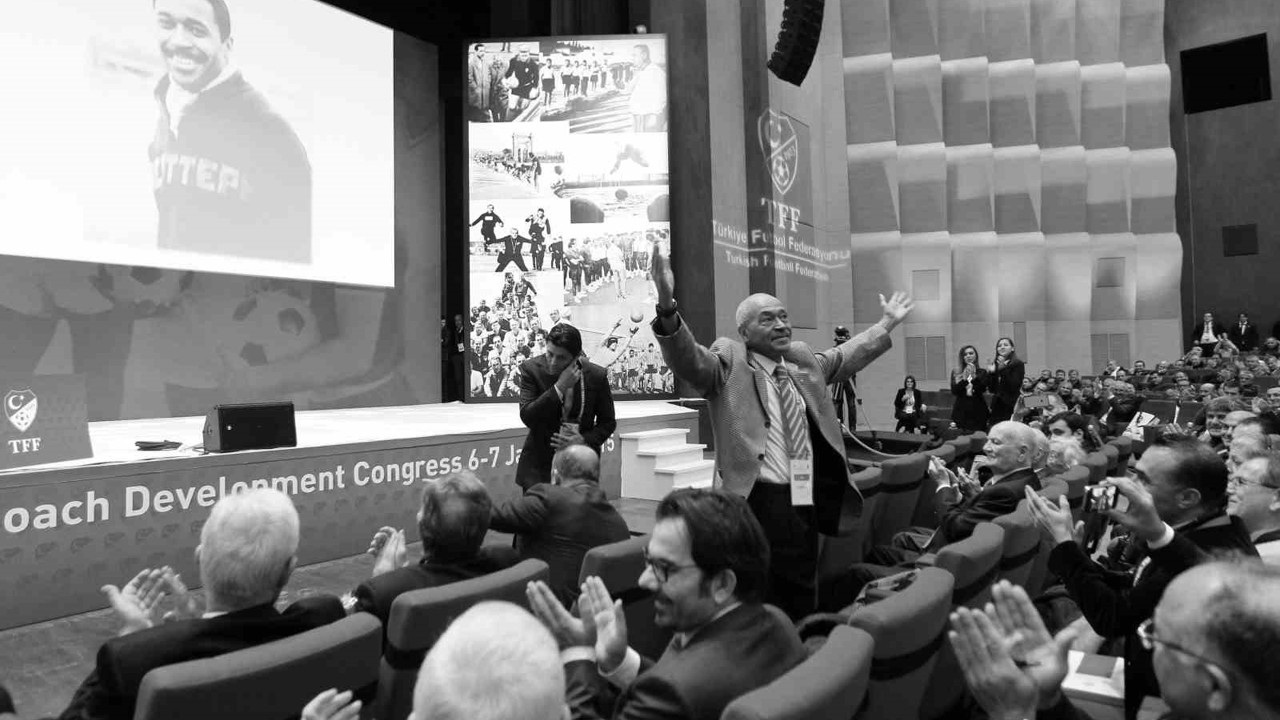 A Milli Takım’ın eski antrenörlerinden Çetin Güler hayatını kaybetti
