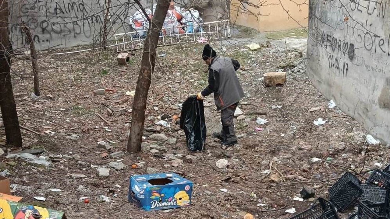 Bayburt’ta bahar temizliği sürüyor
