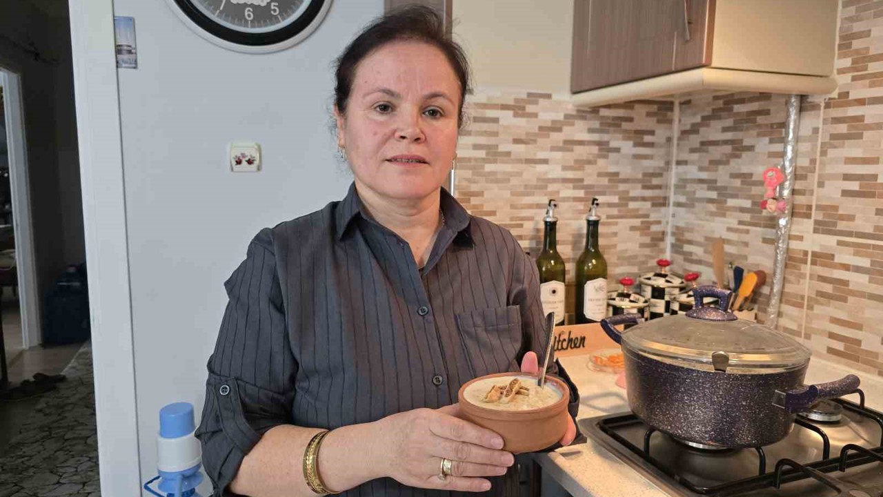 İncir uyutması, adını 2-3 saat uykuya bırakılmasından alıyor, geleneksel tadıyla sofraları süslüyor
