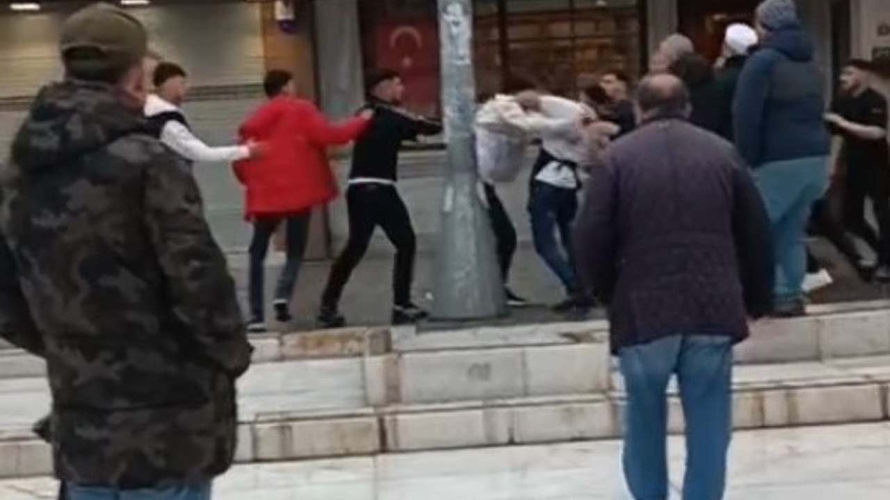 Eyüpsultan’da yumruklu ve sopalı kavga

