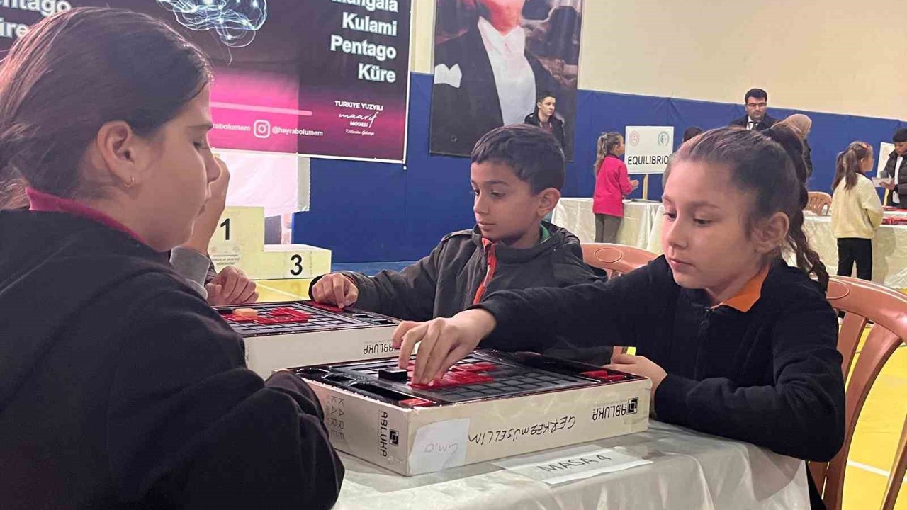 Hayrabolu’da akıl ve zeka oyunları turnuvası düzenlendi
