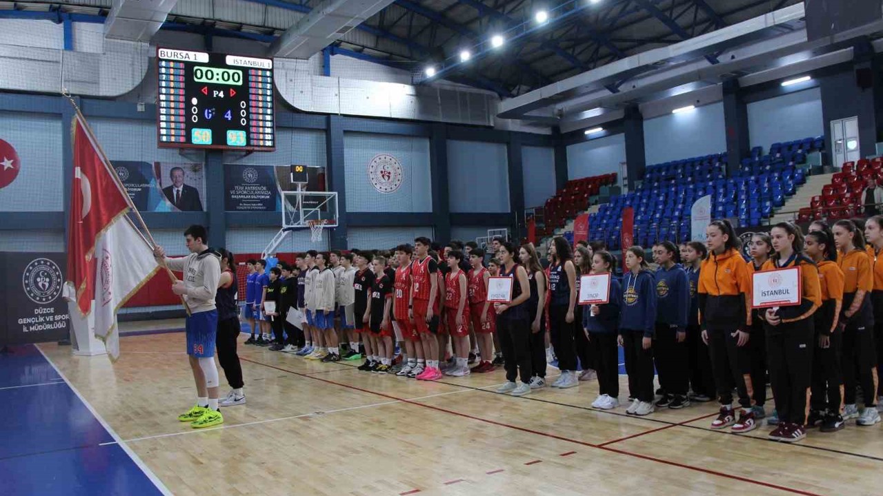 Basketbol yarı final müsabakaları Düzce’de başladı
