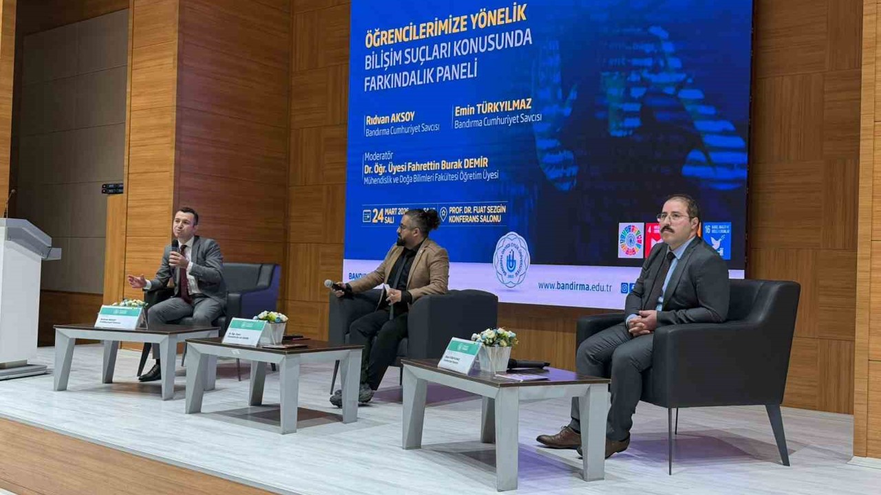 Bandırma’da bilişim suçları paneli düzenlendi
