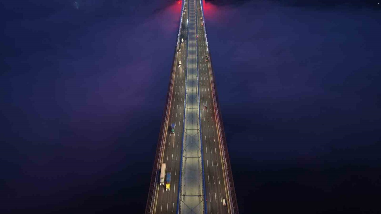 Yavuz Sultan Selim Köprüsü’nde sis manzarası mest etti
