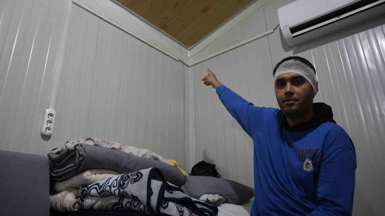 Bayram günü konteyneri delip geçen yorgun merminin kafasına isabet etmesiyle kabusu yaşadı
