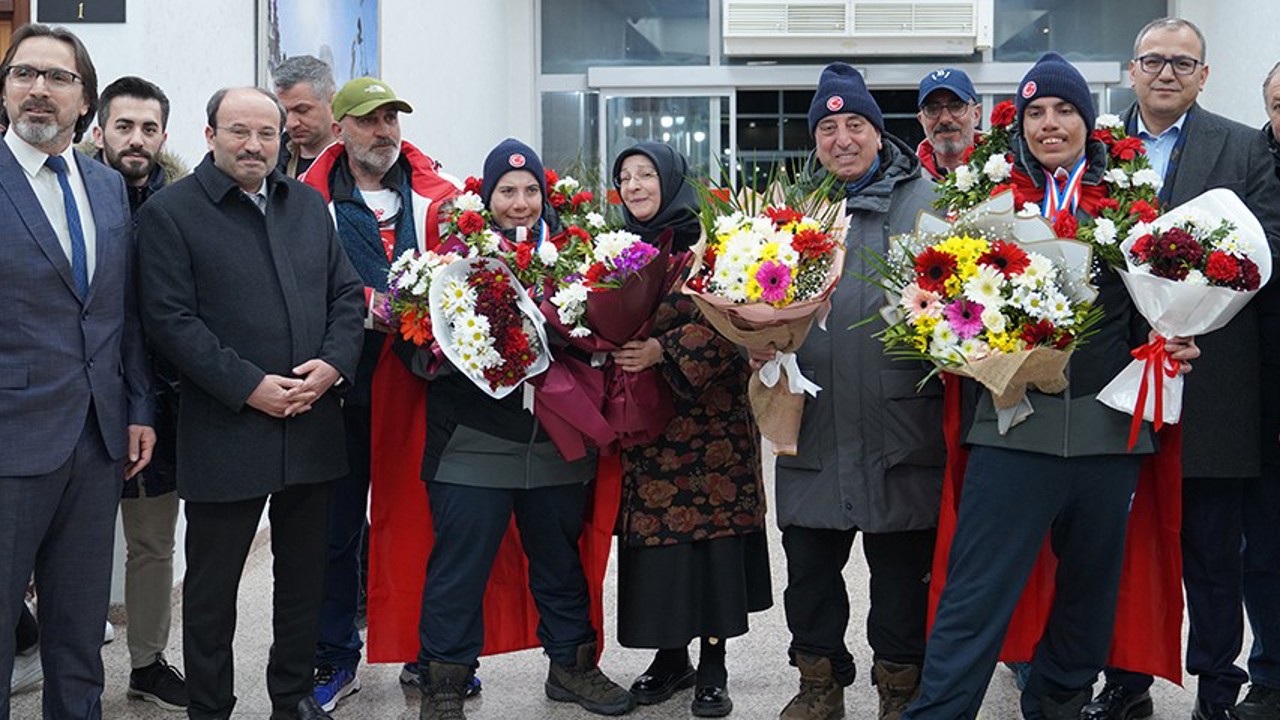 ETÜ’lü Bingül kardeşler, Zihinsel Engelliler Dünya Kayak Şampiyonası’nda 6 madalya kazandı
