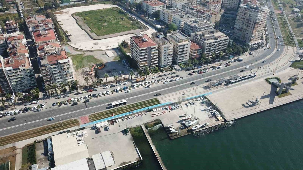 Karşıyaka Stadı için son imza bekleniyor
