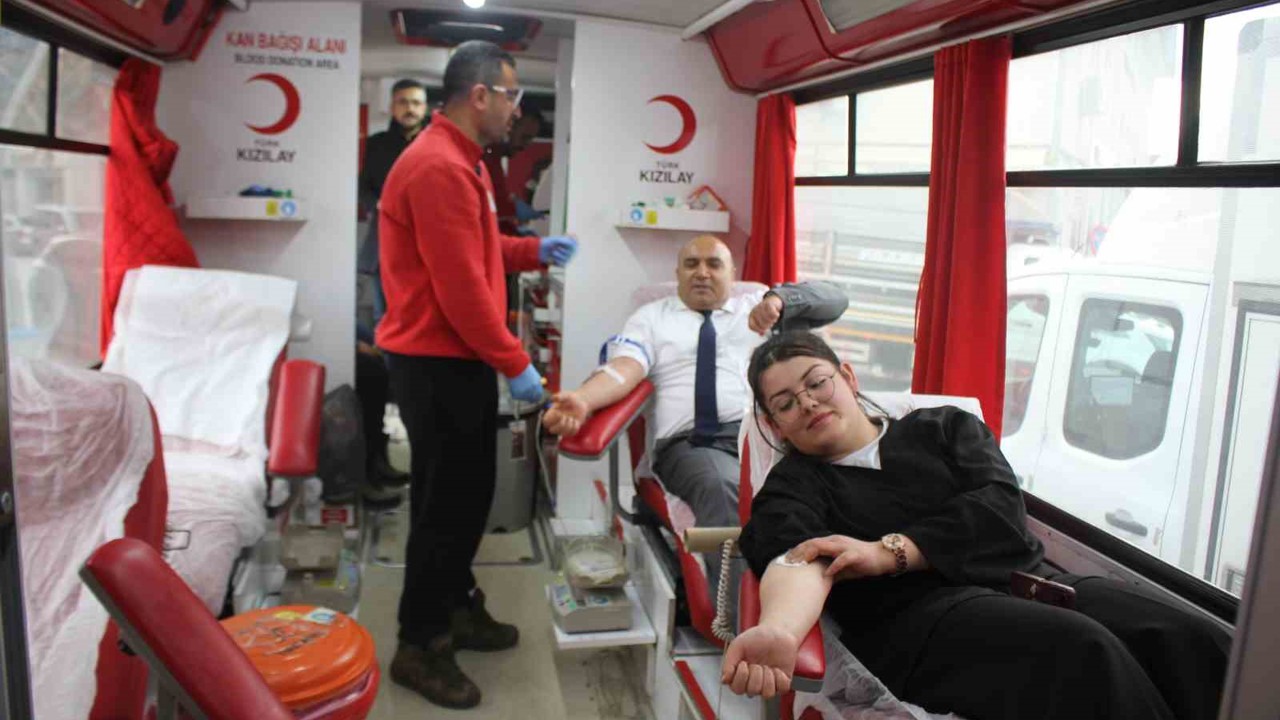 Malazgirt’te kan bağışı kampanyasına yoğun ilgi
