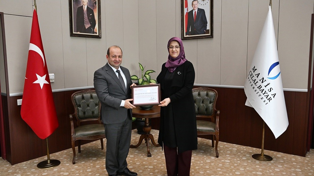 Manisa CBÜ’ye "Beslenme Dostu İş Yeri" belgesi
