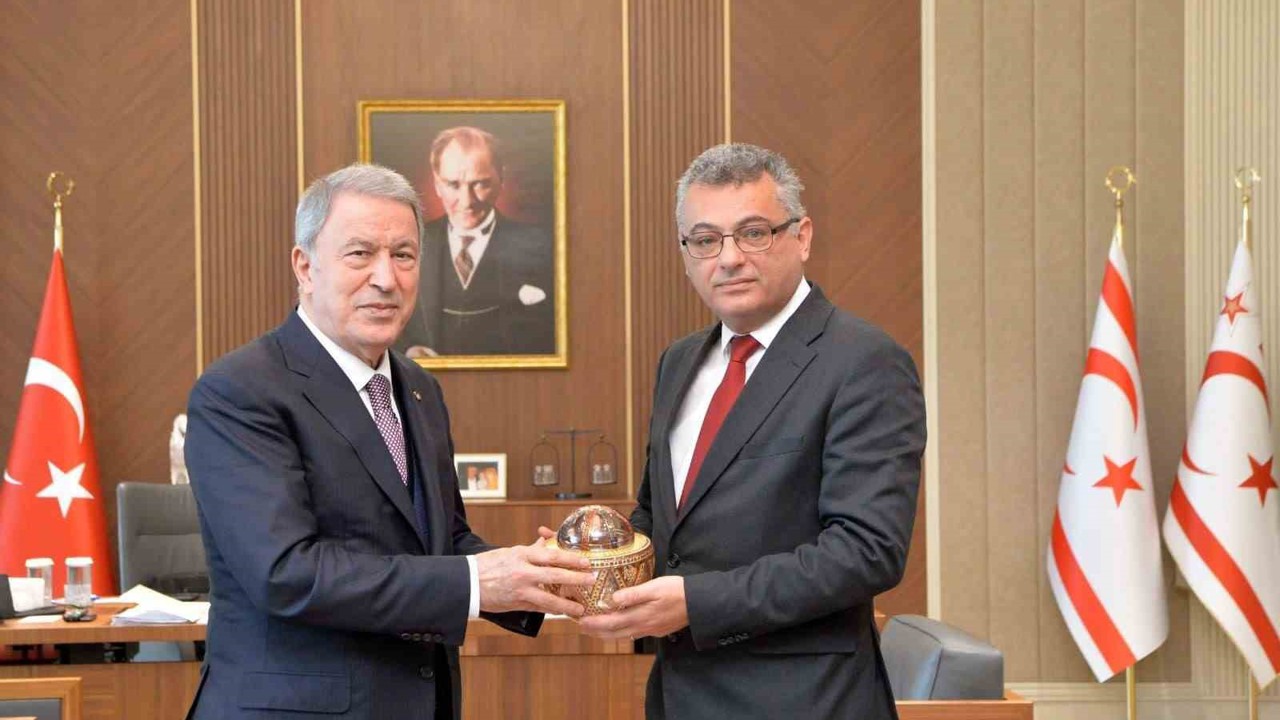 KKTC Cumhurbaşkanı Erhürman, TBMM Milli Savunma Komisyonu Başkanı Akar’ı kabul etti
