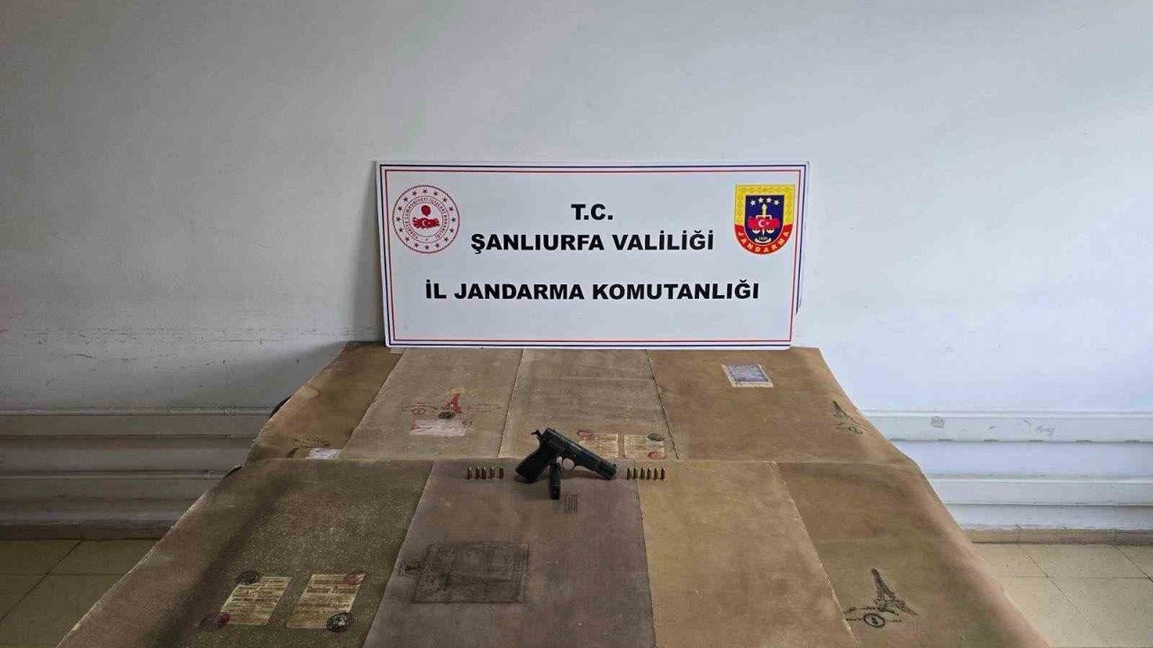 Şanlıurfa’da 17’nci yüzyıla ait olduğu değerlendirilen 8 tablo ele geçirildi: 4 gözaltı
