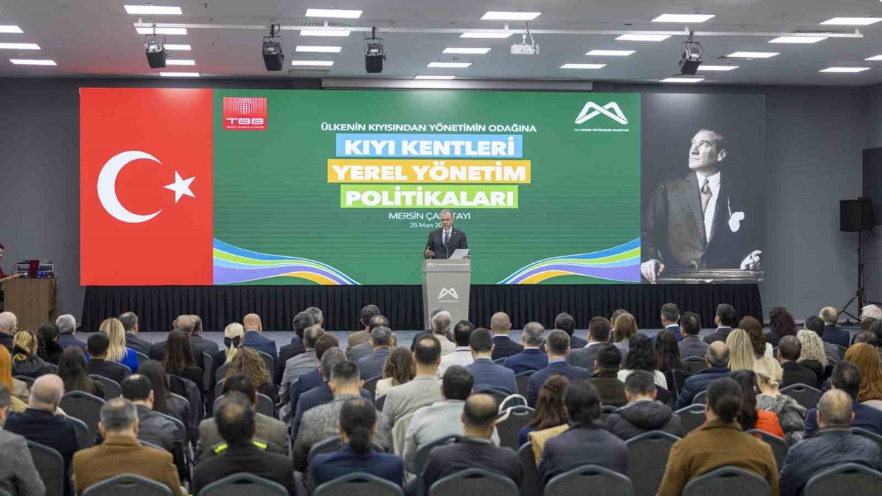 Başkan Seçer: "Kıyı kentlerinin geleceği, Türkiye’nin geleceğinin çok önemli bir parçasıdır"
