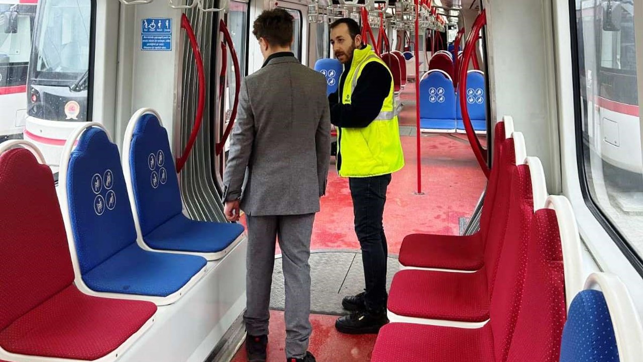 Koruma altındaki çocuğun şoförlük hayali vatmanlıkla taçlandı
