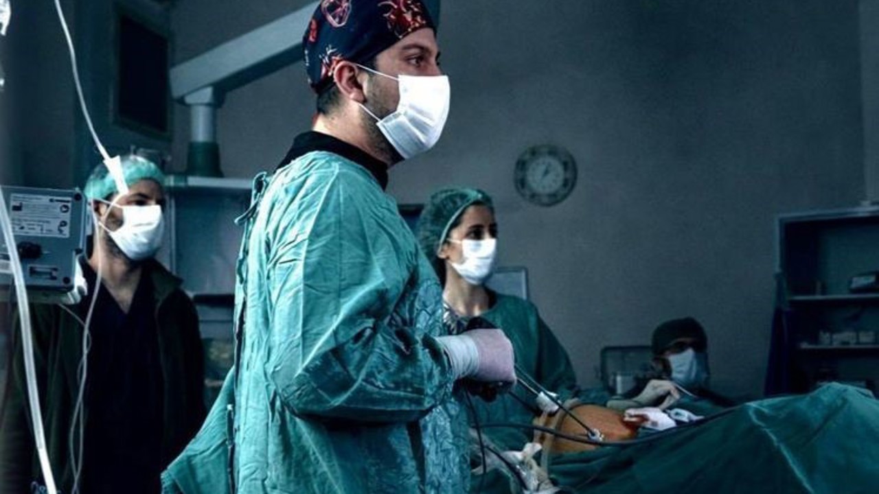 Patnos Devlet Hastahanesi’nde modern cerrahi operasyonu
