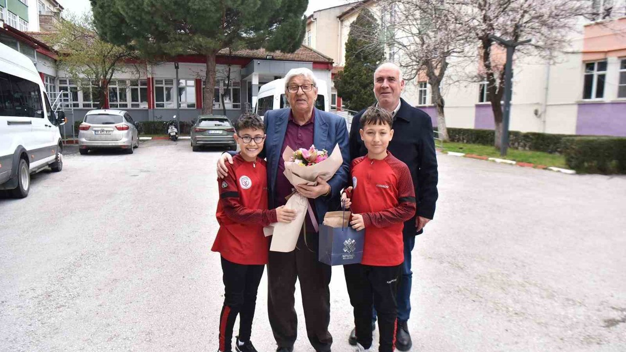 Genç Sporcular, Türk sporuna emek vermiş isimlerle buluştu
