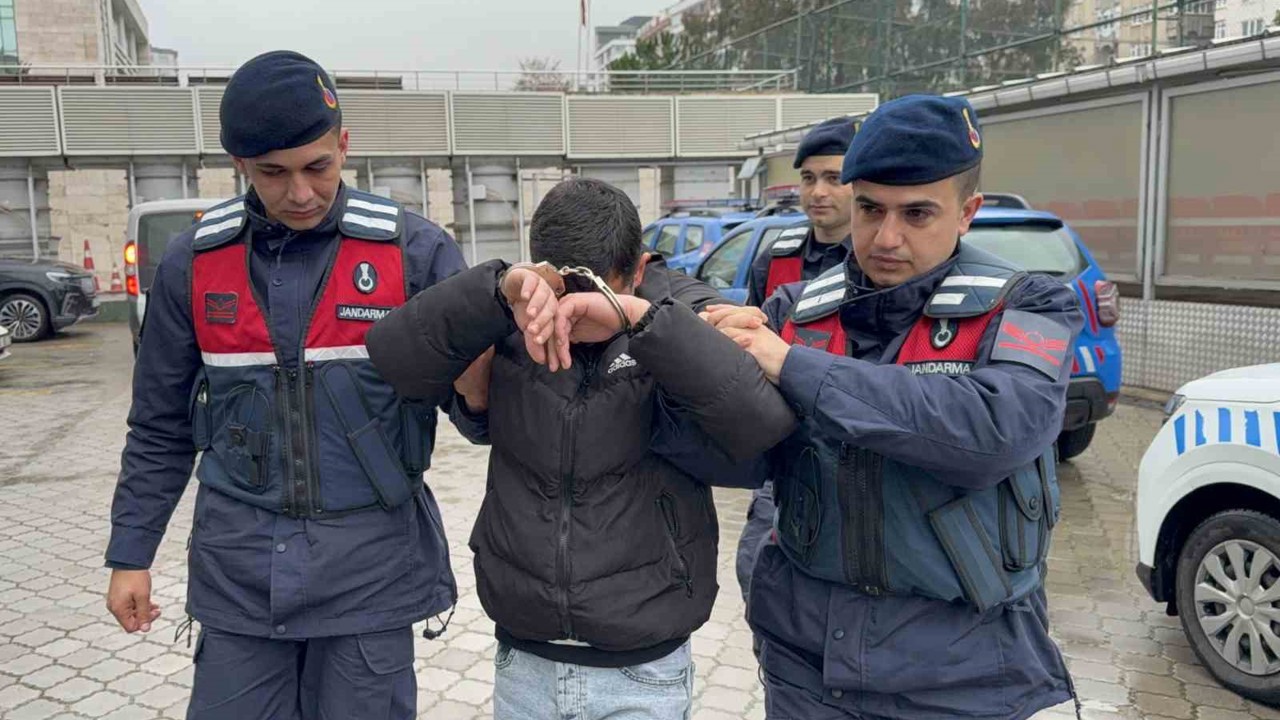 Kız arkadaşına cinsel istismar iddiasıyla gözaltına alındı
