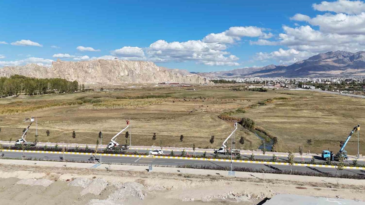 VEDAŞ’tan gündüz yanan aydınlatma açıklaması
