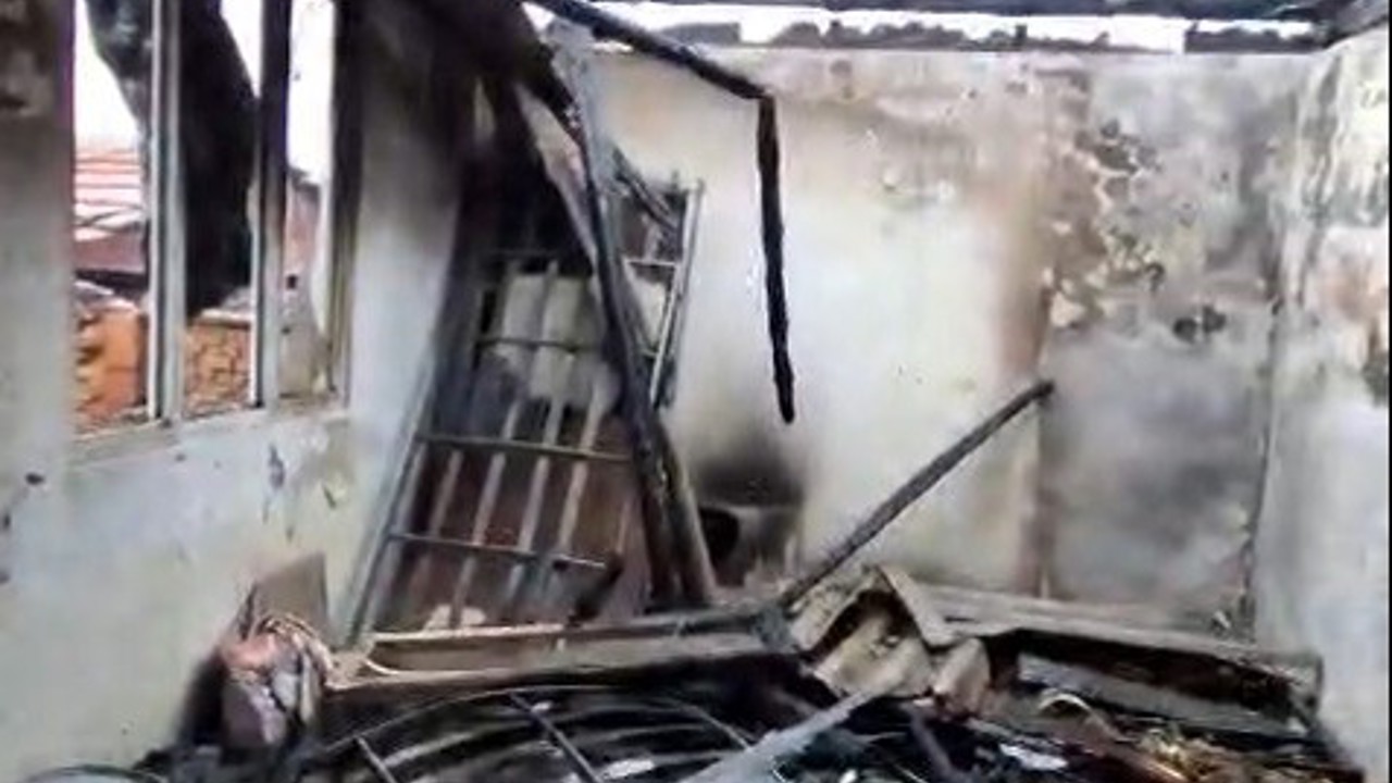 Metruk evde çıkan yangın korkuttu
