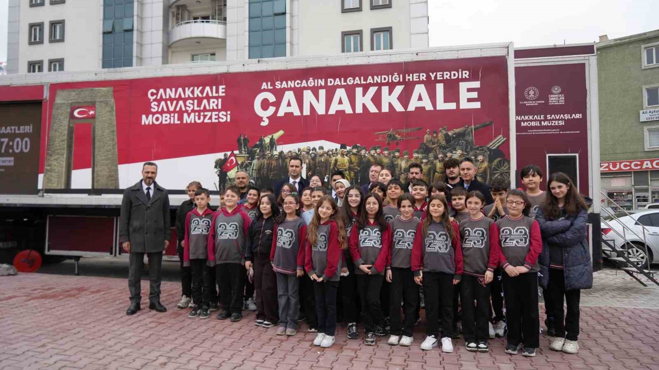 Çanakkale ruhunu taşıyan mobil müze tırı Niğde’de ziyarete açıldı
