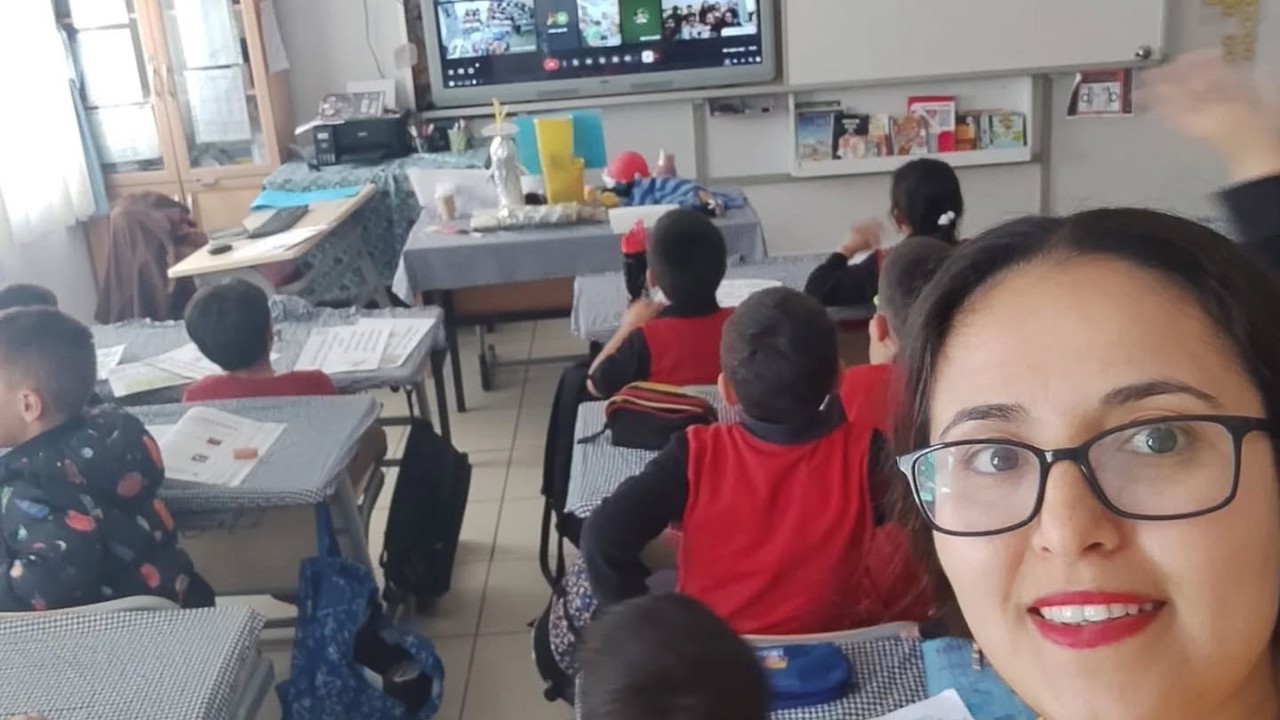 Köyceğiz Yangı İlkokulu öğrencileri 10 ülkeyle iletişim kurdu
