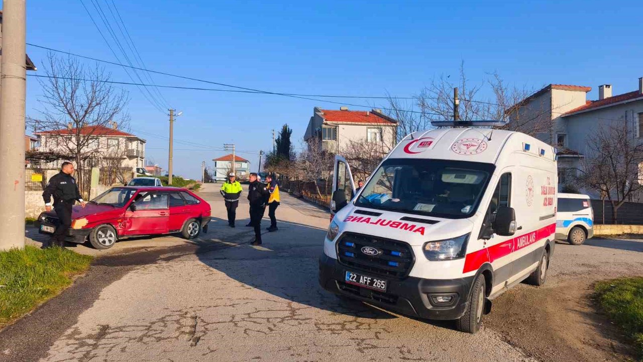 Keşan’da iki otomobilin çarpıştığı kazada 1 kişi yaralandı
