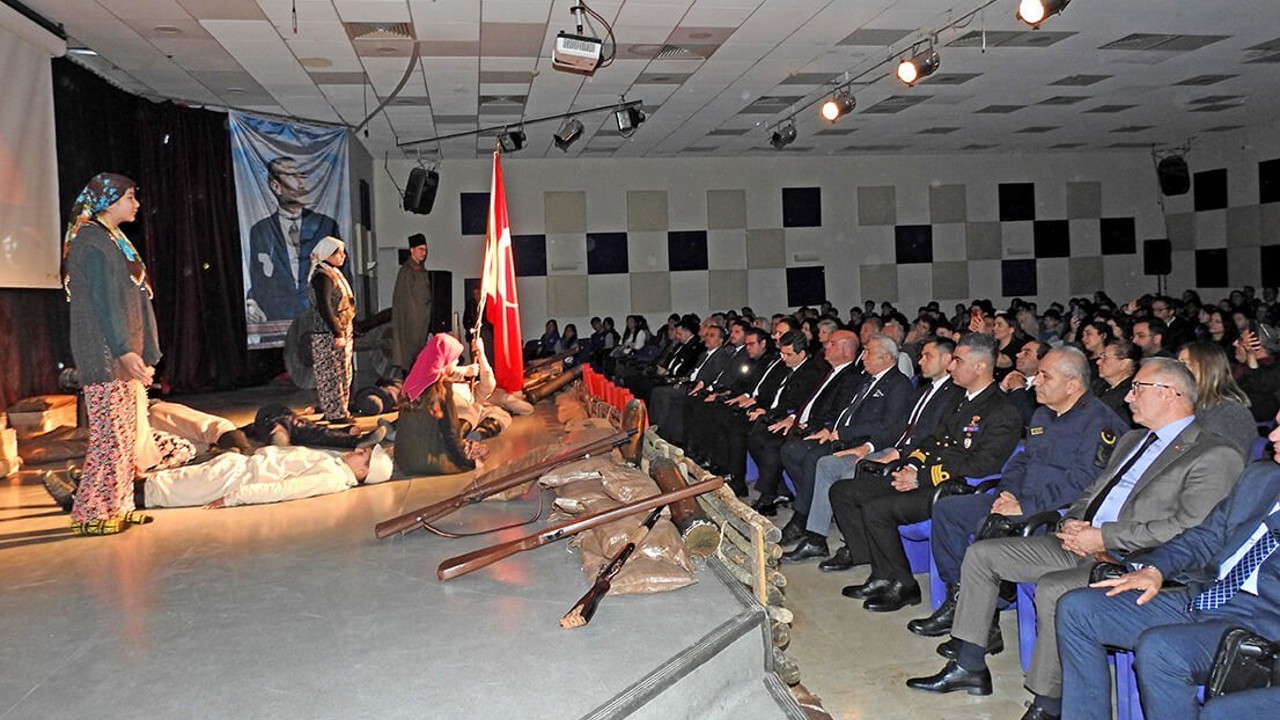 Çeşme’de, duygu dolu Çanakkale anması
