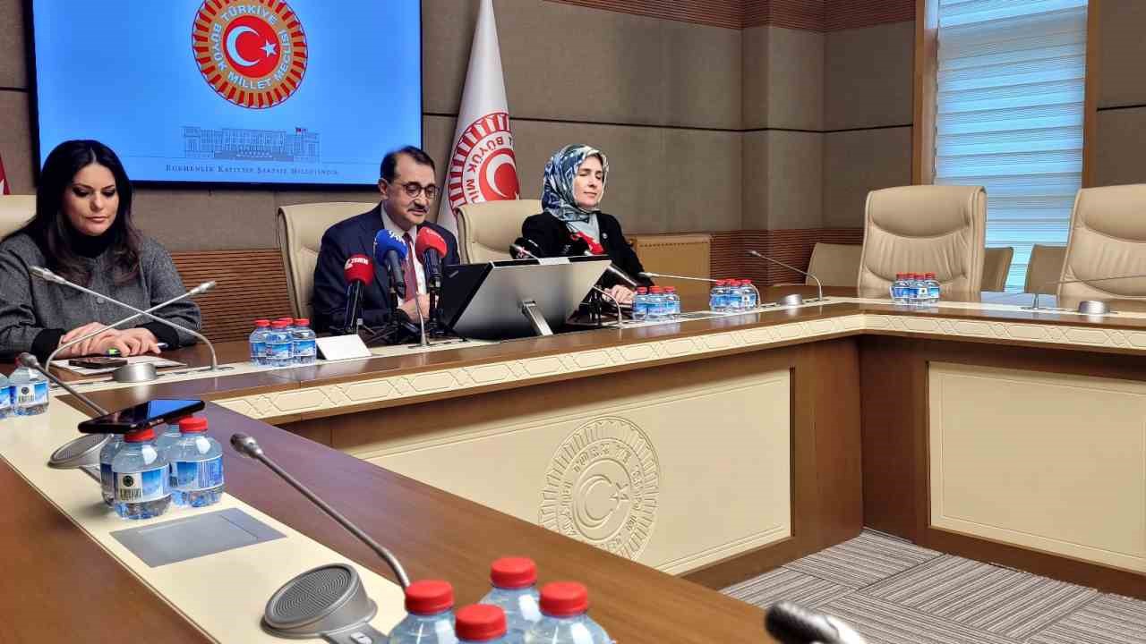 TBMM Yapay Zeka Araştırma Komisyonu Başkanı  Dönmez: "Türkiye, yapay zeka çağında edilgen bir ülke olmayacaktır"
