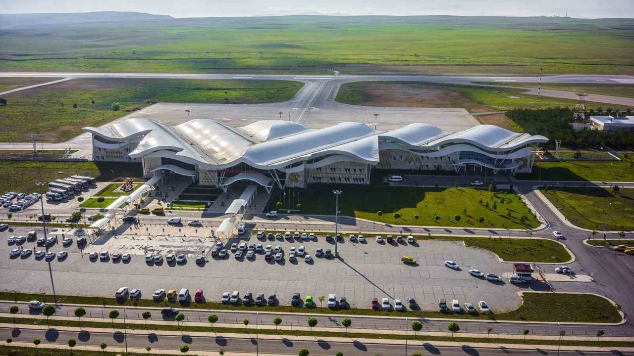 Sivas Nuri Demirağ Havalimanı şubatta 32 bine yakın yolcuya hizmet verdi
